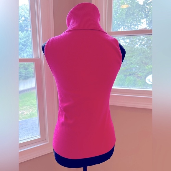 👗Flora Bea NYC sleevless turtleneck knit top magenta bright pink size S - Picture 8 of 8